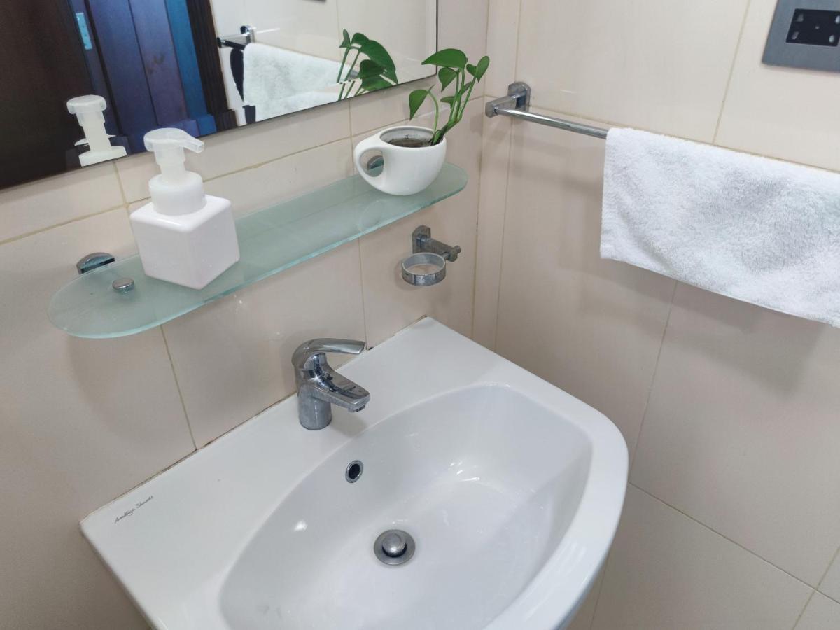 Abu Dhabi Cozy Mangrove View, Seaview 1 Bedroom 1 Partition Apartment Not Hotel Exterior foto